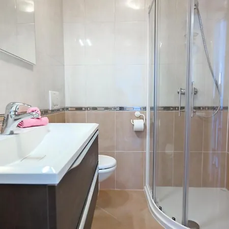 White Apartmán